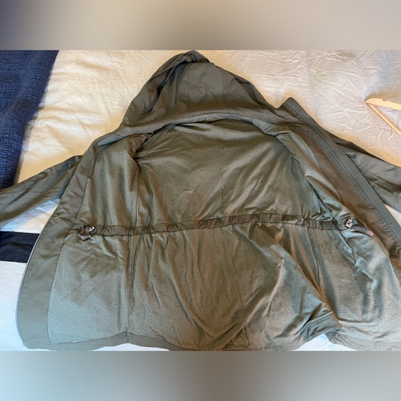 Lululemon Jacket - Picture 10 of 10